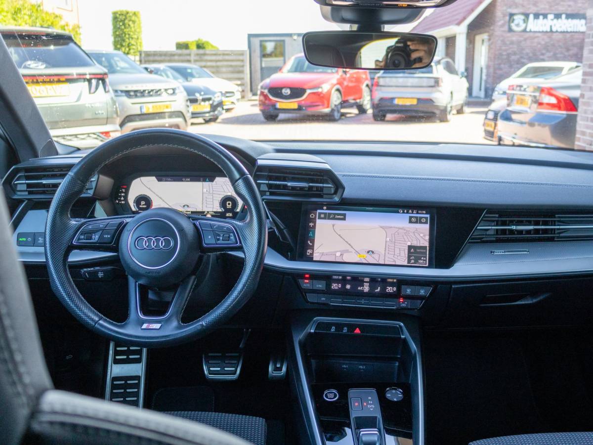 Audi A3 Audi A3 Sportback 35 TFSI edition one Matrix LED S-line 18″