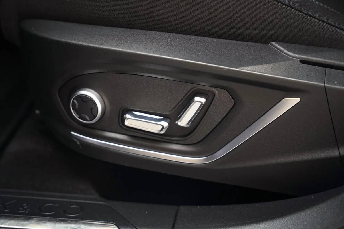Lynk & Co 01 Lynk & Co 01 1.5 PHEV MY23 [ Zwarte hemel Pano Navi ]
