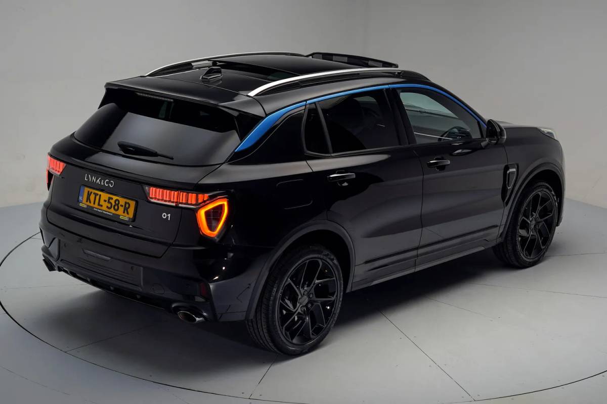 Lynk & Co 01 Lynk & Co 01 1.5 PHEV MY23 [ Zwarte hemel Pano Navi ]