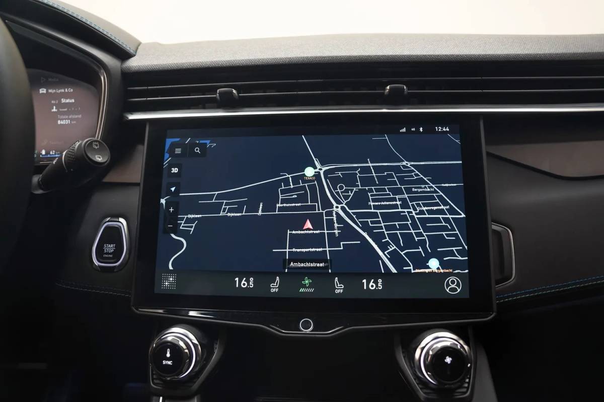 Lynk & Co 01 Lynk & Co 01 1.5 PHEV MY23 [ Zwarte hemel Pano Navi ]