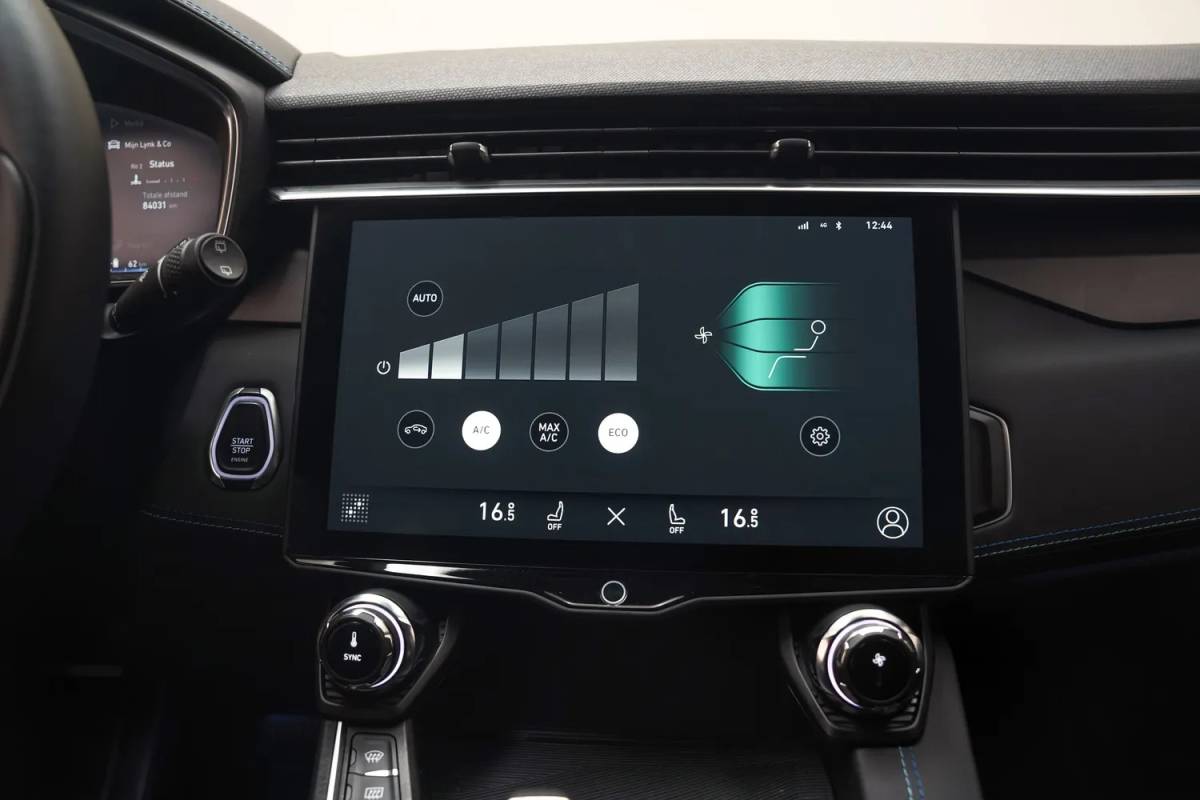 Lynk & Co 01 Lynk & Co 01 1.5 PHEV MY23 [ Zwarte hemel Pano Navi ]