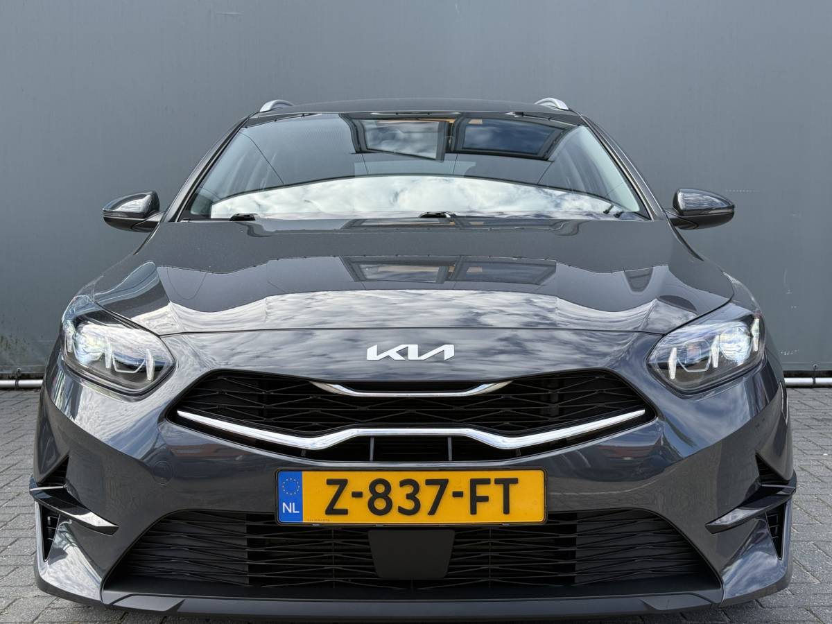 Kia Ceed Sportswagon Kia Ceed Sportswagon BWJ 2024 1.0 T-GDi 120 PK MHEV DynamicLine AUTOMAAT | ADAPTIVE CRUISE | CARPLAY+ANDROID | LANE ASSIST |CAMERA | NAVI | CLIMA | DAB | FULL LED | LMV | PDC