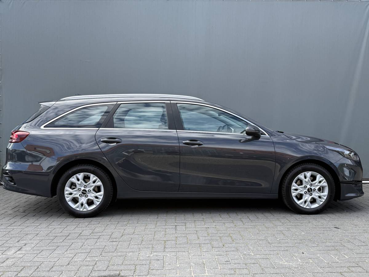 Kia Ceed Sportswagon Kia Ceed Sportswagon BWJ 2024 1.0 T-GDi 120 PK MHEV DynamicLine AUTOMAAT | ADAPTIVE CRUISE | CARPLAY+ANDROID | LANE ASSIST |CAMERA | NAVI | CLIMA | DAB | FULL LED | LMV | PDC