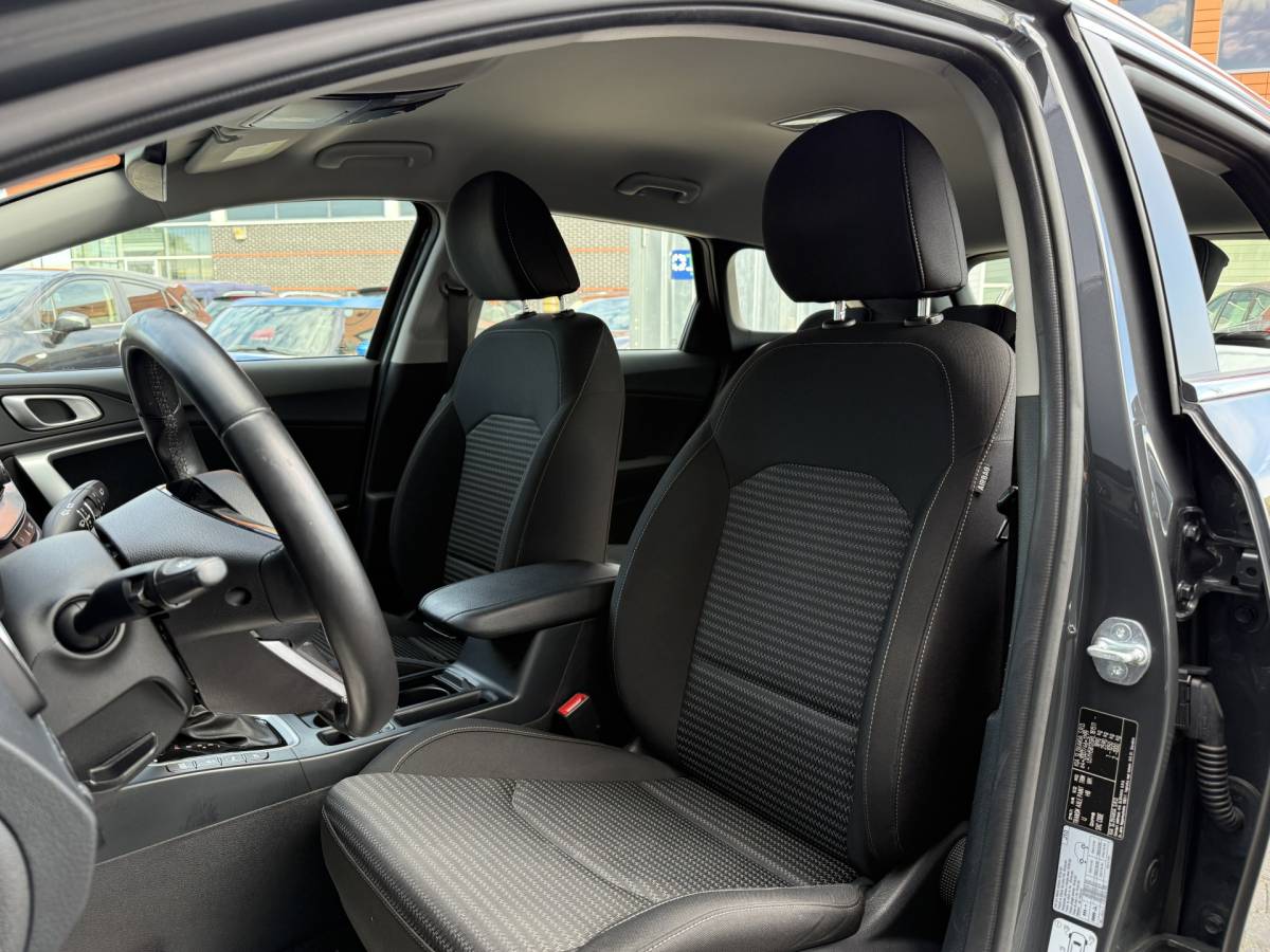 Kia Ceed Sportswagon Kia Ceed Sportswagon BWJ 2024 1.0 T-GDi 120 PK MHEV DynamicLine AUTOMAAT | ADAPTIVE CRUISE | CARPLAY+ANDROID | LANE ASSIST |CAMERA | NAVI | CLIMA | DAB | FULL LED | LMV | PDC