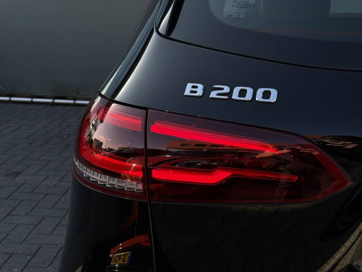 Mercedes-Benz B-Klasse Mercedes-Benz B-klasse 200 Business Solution BWJ 2021 STOELVERW. | NAVI | DAB | CAMERA | LED | FLIPPERS | CLIMA |