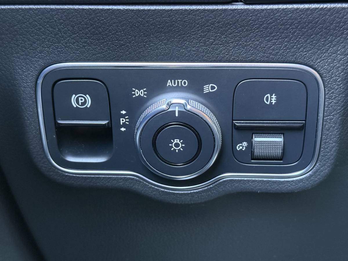 Mercedes-Benz B-Klasse Mercedes-Benz B-klasse 200 Business Solution BWJ 2021 STOELVERW. | NAVI | DAB | CAMERA | LED | FLIPPERS | CLIMA |