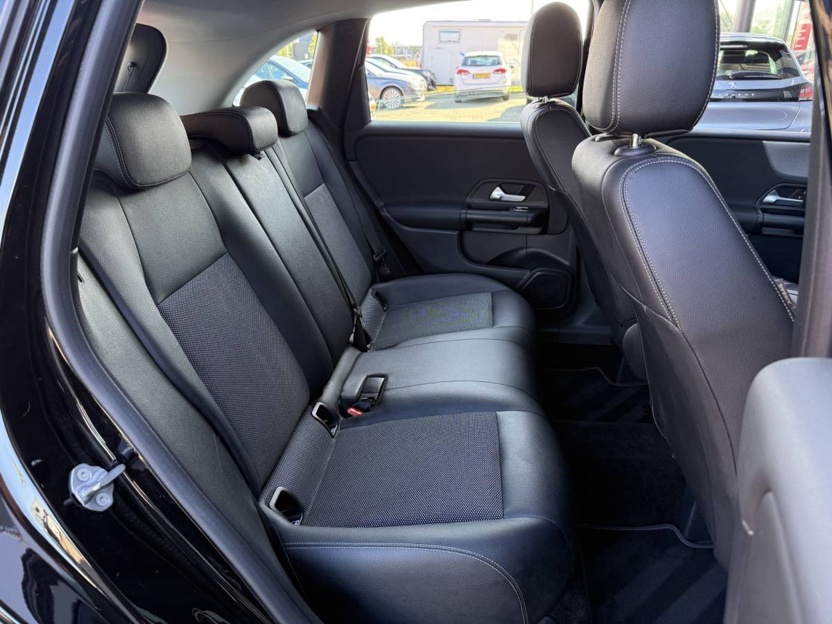 Mercedes-Benz B-Klasse Mercedes-Benz B-klasse 200 Business Solution BWJ 2021 STOELVERW. | NAVI | DAB | CAMERA | LED | FLIPPERS | CLIMA |