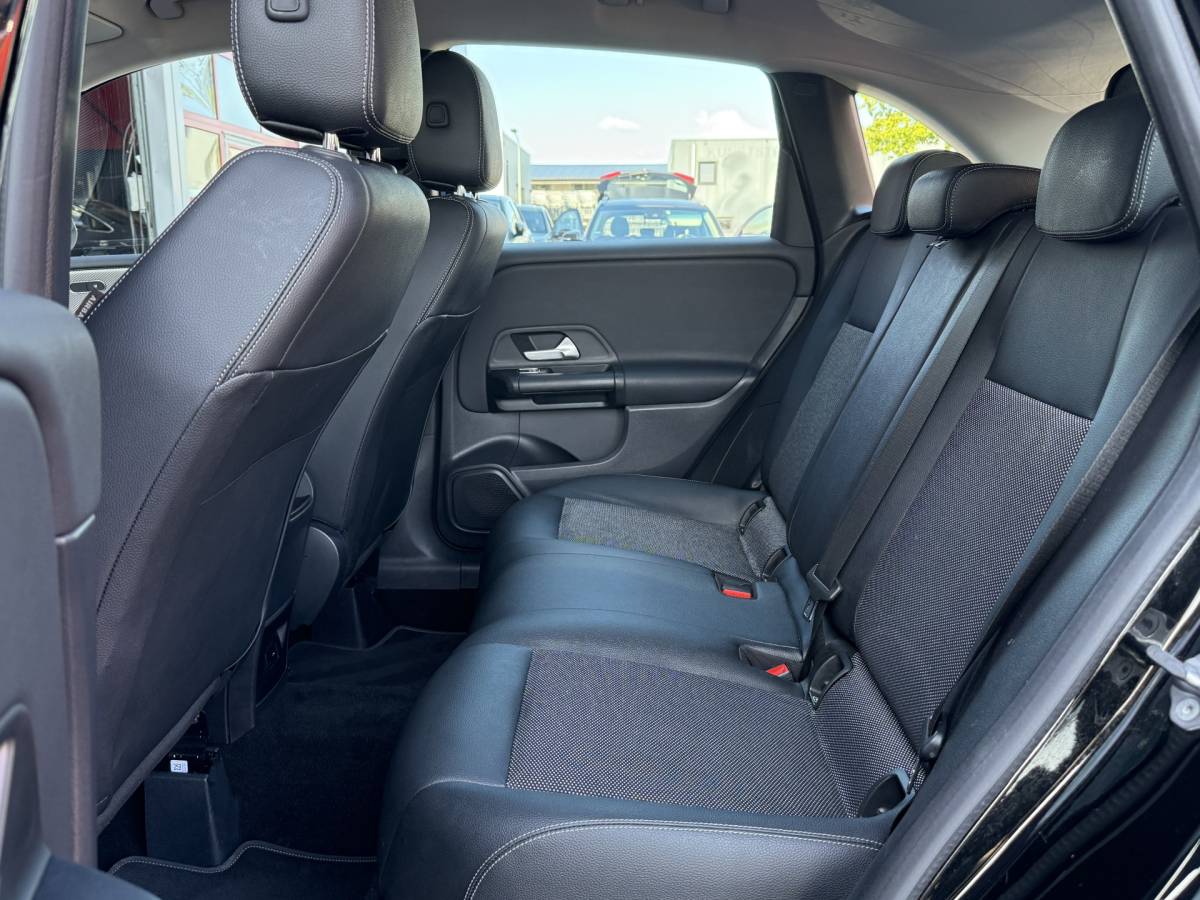 Mercedes-Benz B-Klasse Mercedes-Benz B-klasse 200 Business Solution BWJ 2021 STOELVERW. | NAVI | DAB | CAMERA | LED | FLIPPERS | CLIMA |