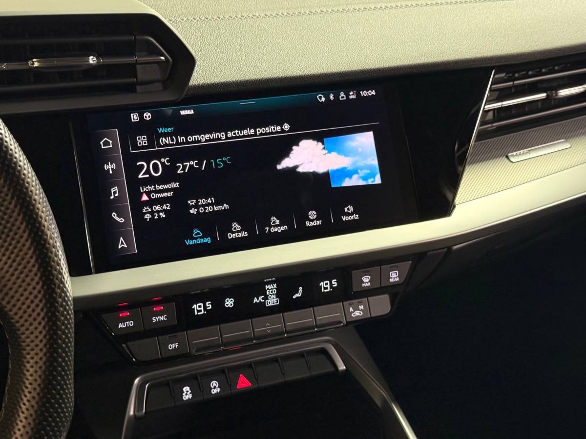 Audi A3 Audi A3 Sportback 30 TFSI S edition | Led | Carplay | Parkeersensoren | S Line | NAP