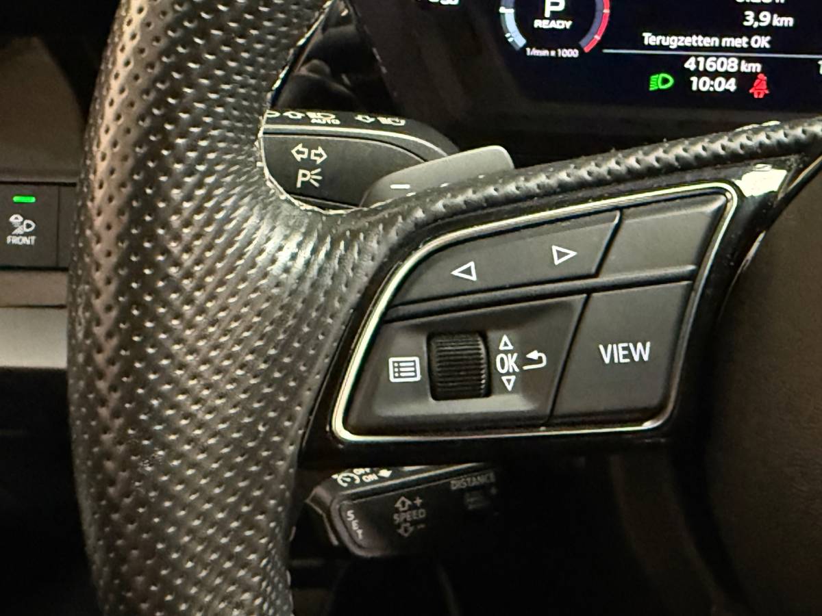 Audi A3 Audi A3 Sportback 30 TFSI S edition | Led | Carplay | Parkeersensoren | S Line | NAP