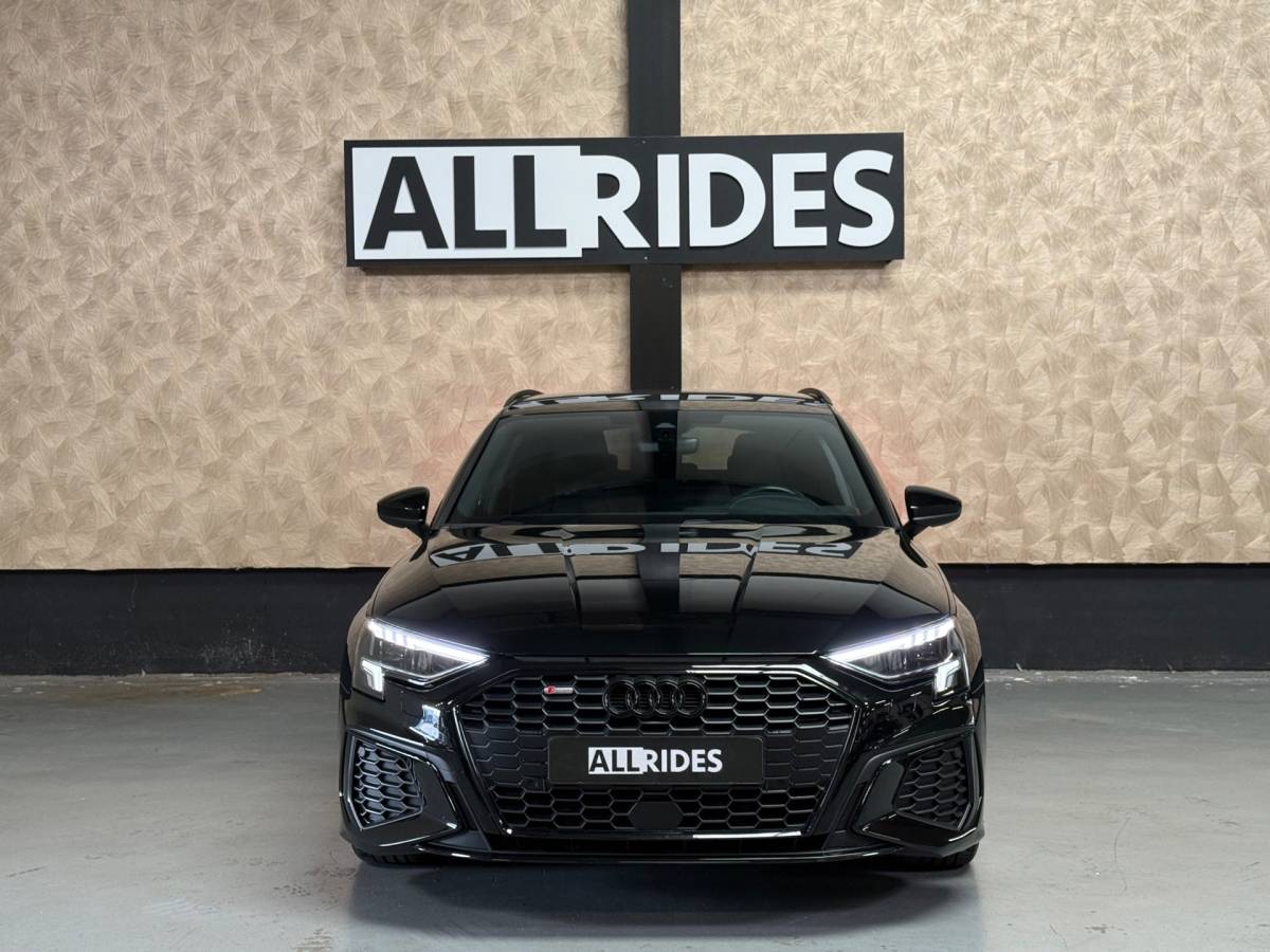 Audi A3 Audi A3 Sportback 30 TFSI S edition | Led | Carplay | Parkeersensoren | S Line | NAP