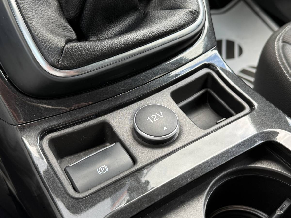 Ford Kuga Ford Kuga BWJ 2018 1.5 EcoBoost Titanium BLUETOOTH | TREKHAAK | NAVI | CLIMA | DODE HOEK | PDC | LMV | CRUISE |