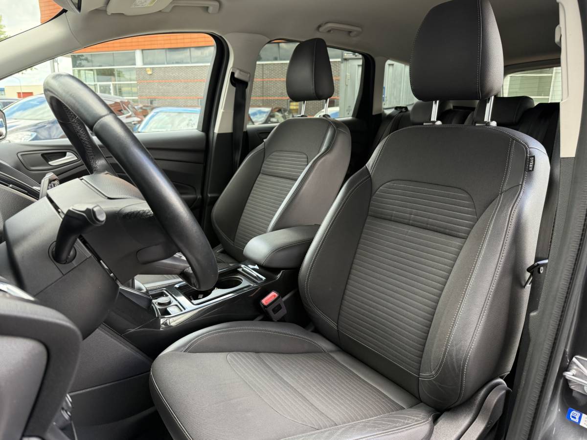 Ford Kuga Ford Kuga BWJ 2018 1.5 EcoBoost Titanium BLUETOOTH | TREKHAAK | NAVI | CLIMA | DODE HOEK | PDC | LMV | CRUISE |