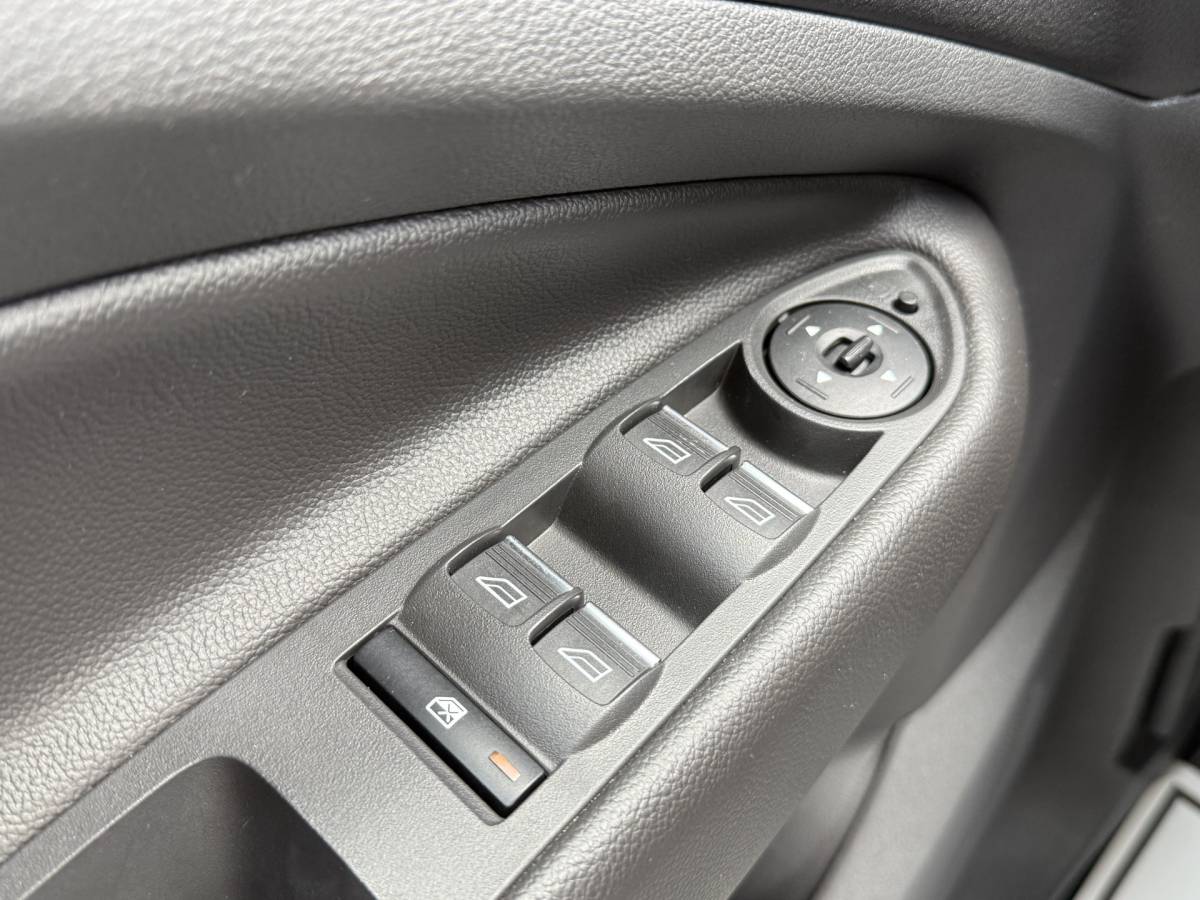 Ford Kuga Ford Kuga BWJ 2018 1.5 EcoBoost Titanium BLUETOOTH | TREKHAAK | NAVI | CLIMA | DODE HOEK | PDC | LMV | CRUISE |