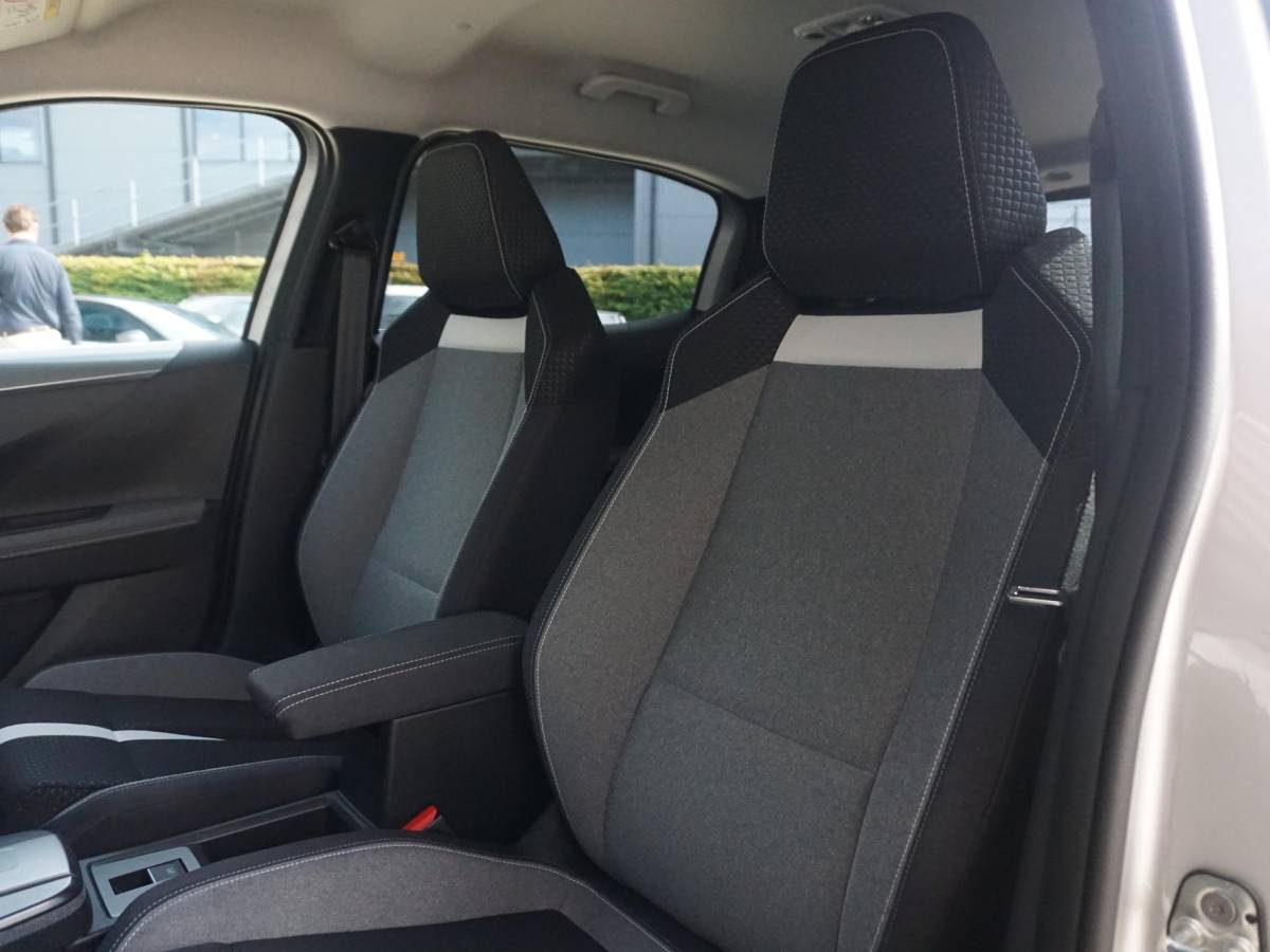 Opel Frontera Opel Frontera 1.2 Turbo Hybrid GS Keyless entry