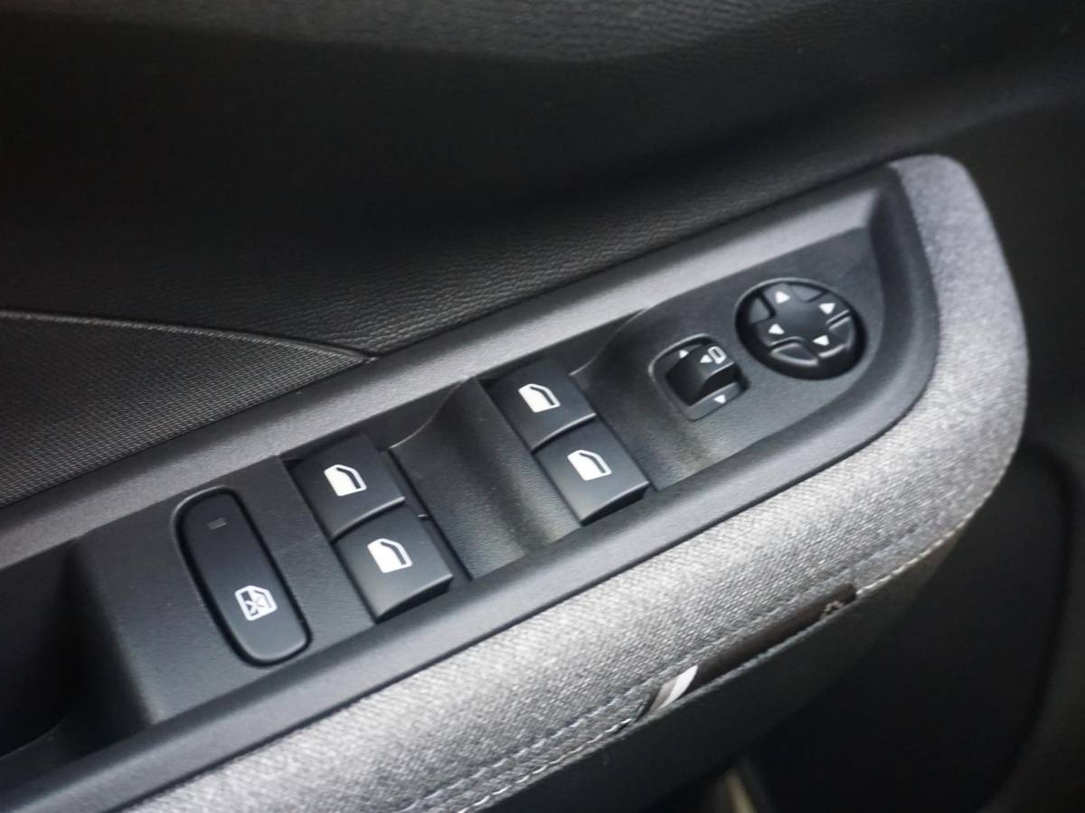 Opel Frontera Opel Frontera 1.2 Turbo Hybrid GS Keyless entry