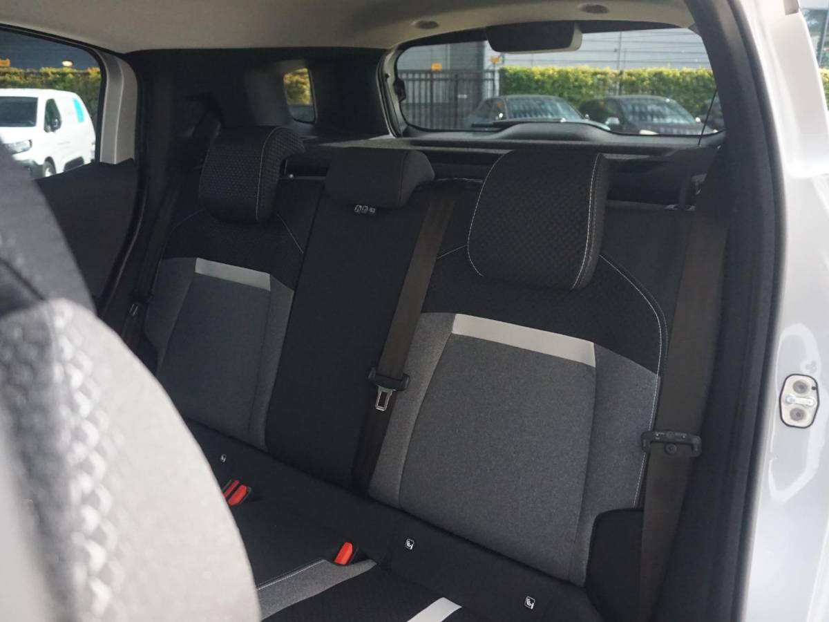 Opel Frontera Opel Frontera 1.2 Turbo Hybrid GS Keyless entry