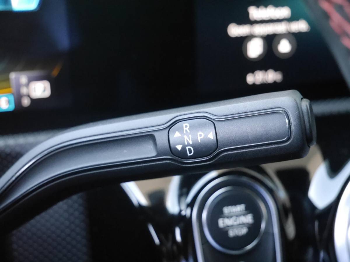 Mercedes-Benz CLA Mercedes-Benz CLA-klasse Shooting Brake AMG 35 4MATIC Premium | 300PK | Automaat | Elektrisch bedienbare achterklep | Rondom camera | 19 inch Concaver velgen | Stoelverwarming | Digitaal instrumentenpaneel