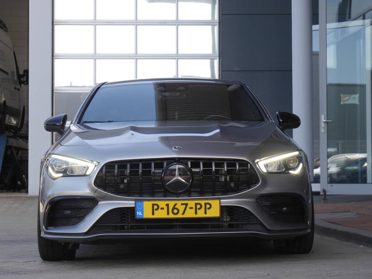 Mercedes-Benz CLA Mercedes-Benz CLA-klasse Shooting Brake AMG 35 4MATIC Premium | 300PK | Automaat | Elektrisch bedienbare achterklep | Rondom camera | 19 inch Concaver velgen | Stoelverwarming | Digitaal instrumentenpaneel