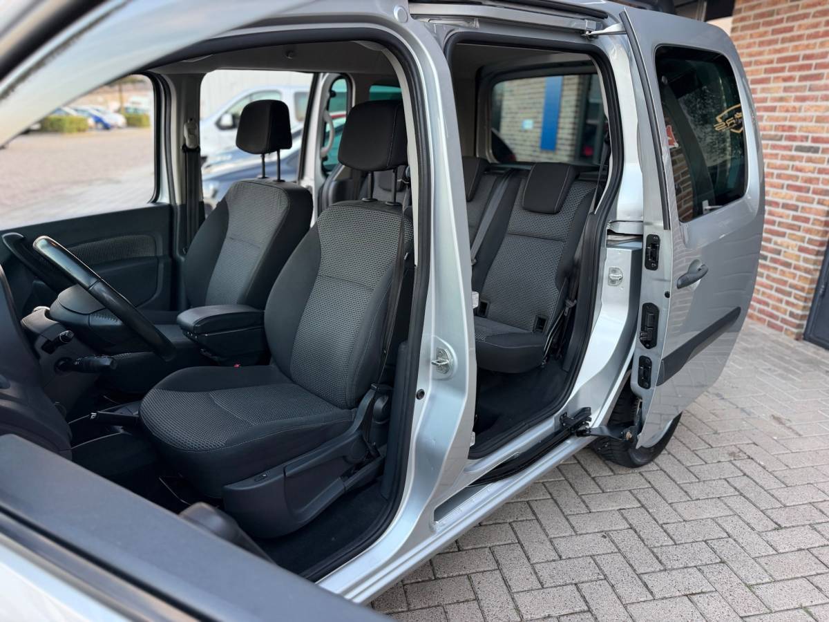 Mercedes-Benz Citan Mercedes-Benz Citan 112 1.2 Benzine Ambiente Automaat Airco Elk.Ramen Cruise Control Dubbele Schuifderen zeer nette!!