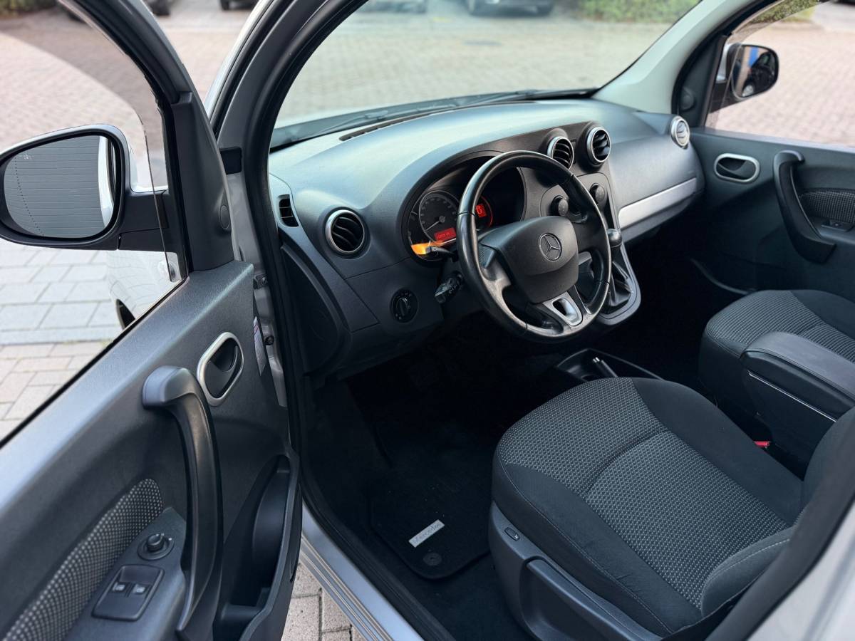 Mercedes-Benz Citan Mercedes-Benz Citan 112 1.2 Benzine Ambiente Automaat Airco Elk.Ramen Cruise Control Dubbele Schuifderen zeer nette!!