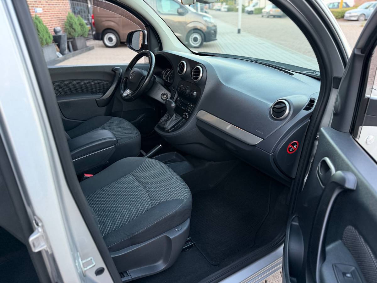 Mercedes-Benz Citan Mercedes-Benz Citan 112 1.2 Benzine Ambiente Automaat Airco Elk.Ramen Cruise Control Dubbele Schuifderen zeer nette!!