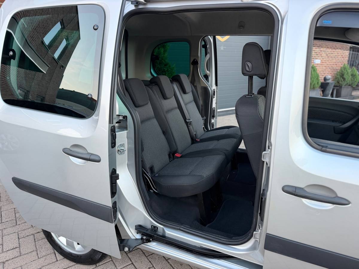 Mercedes-Benz Citan Mercedes-Benz Citan 112 1.2 Benzine Ambiente Automaat Airco Elk.Ramen Cruise Control Dubbele Schuifderen zeer nette!!