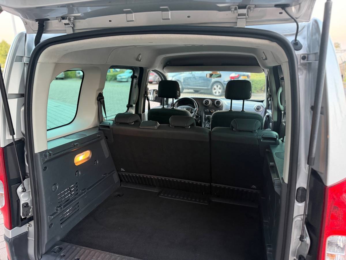 Mercedes-Benz Citan Mercedes-Benz Citan 112 1.2 Benzine Ambiente Automaat Airco Elk.Ramen Cruise Control Dubbele Schuifderen zeer nette!!