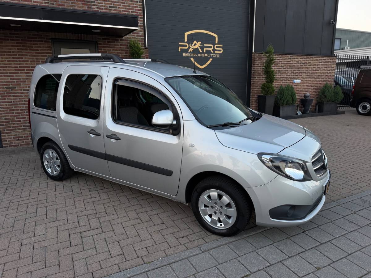 Mercedes-Benz Citan Mercedes-Benz Citan 112 1.2 Benzine Ambiente Automaat Airco Elk.Ramen Cruise Control Dubbele Schuifderen zeer nette!!