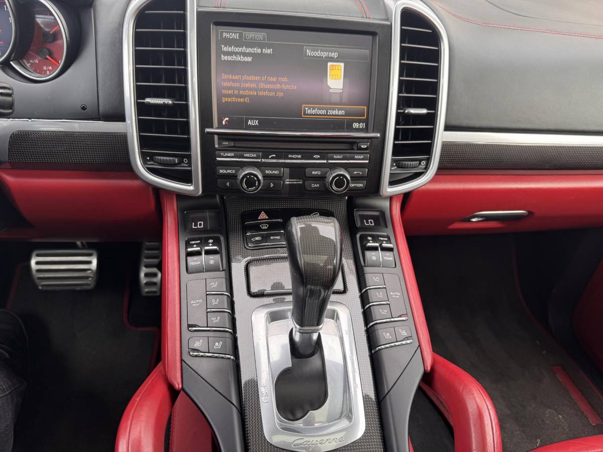 Porsche Cayenne Porsche Cayenne 3.6 GTS / Luchtvering / Pano / INRUIL MOGELIJK /