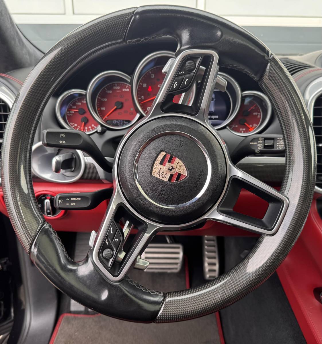 Porsche Cayenne Porsche Cayenne 3.6 GTS / Luchtvering / Pano / INRUIL MOGELIJK /