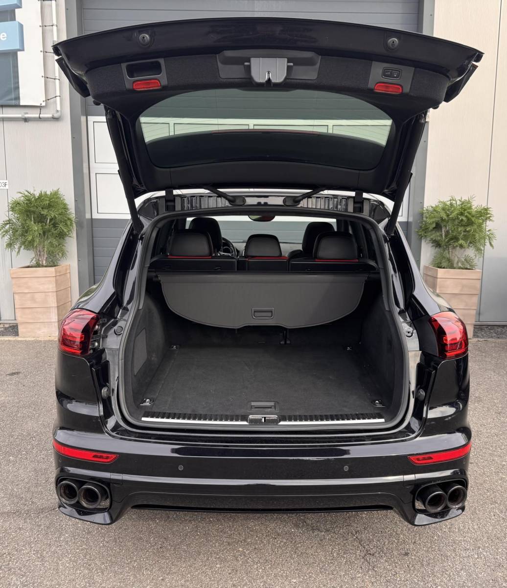 Porsche Cayenne Porsche Cayenne 3.6 GTS / Luchtvering / Pano / INRUIL MOGELIJK /