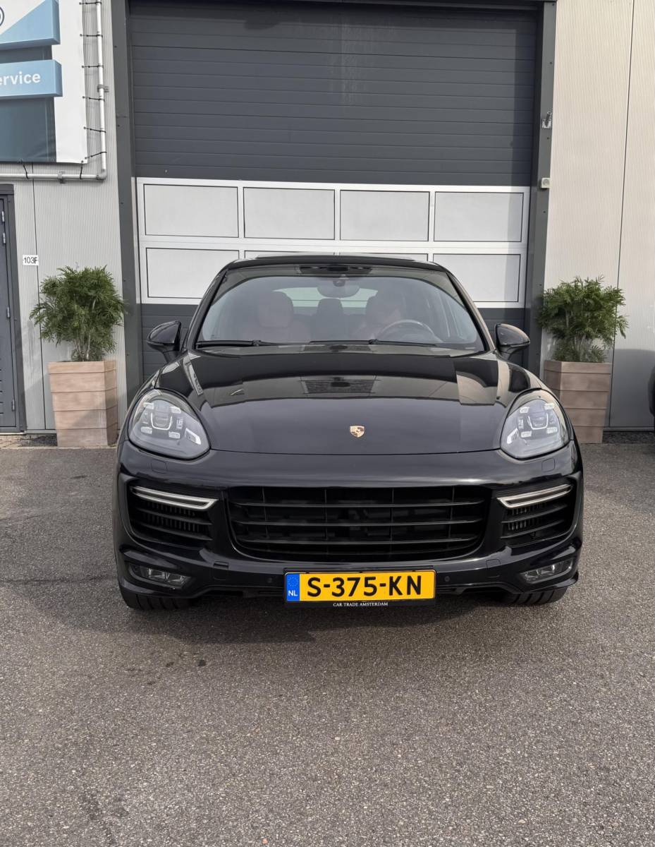Porsche Cayenne Porsche Cayenne 3.6 GTS / Luchtvering / Pano / INRUIL MOGELIJK /