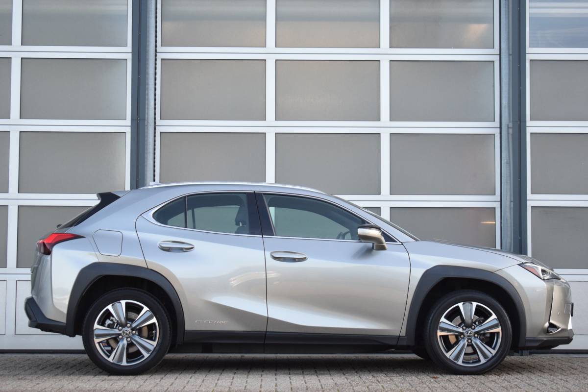 Lexus UX Lexus UX 300e Business 54 kWh OrigNL | NAP