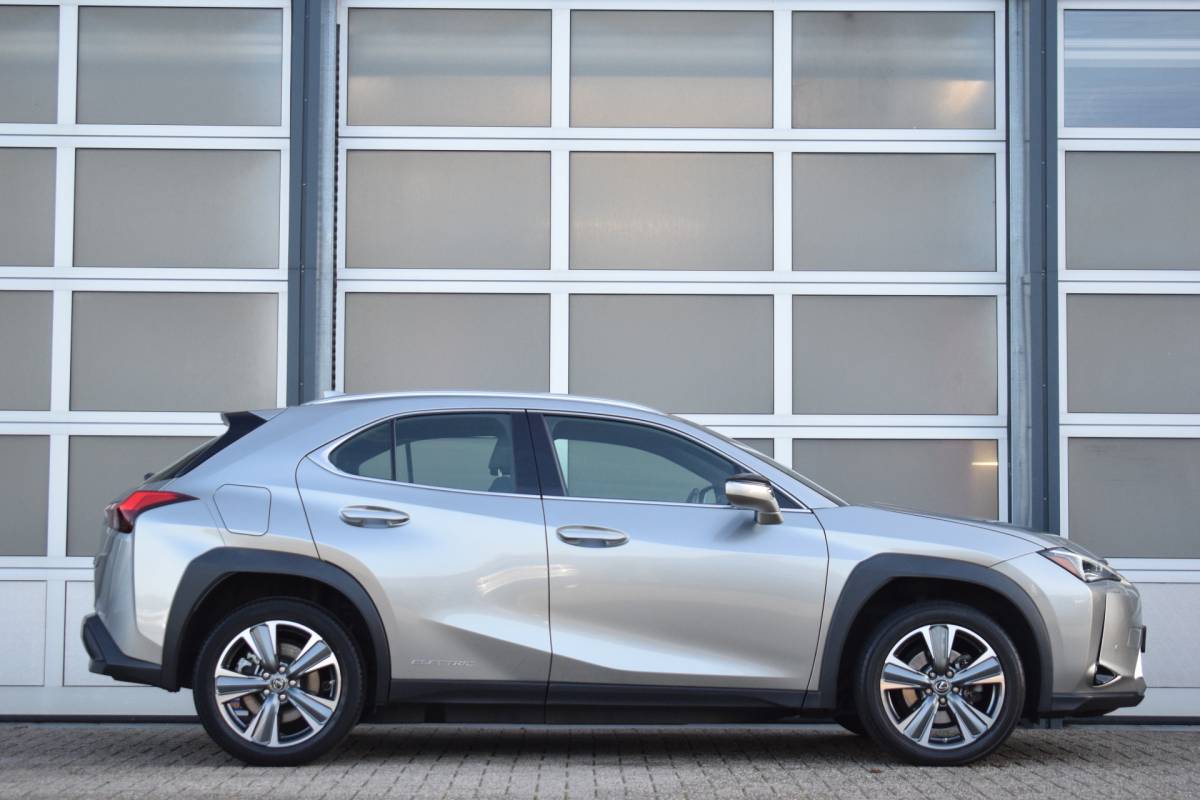 Lexus UX Lexus UX 300e Business 54 kWh OrigNL | NAP