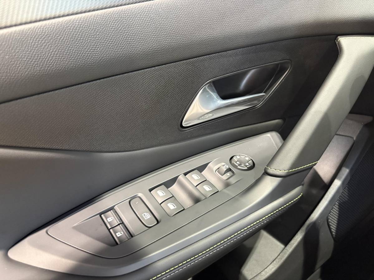 Peugeot 308 Peugeot 308 SW 1.6 Plug-in Hybrid 195 GT Leverbaar per november