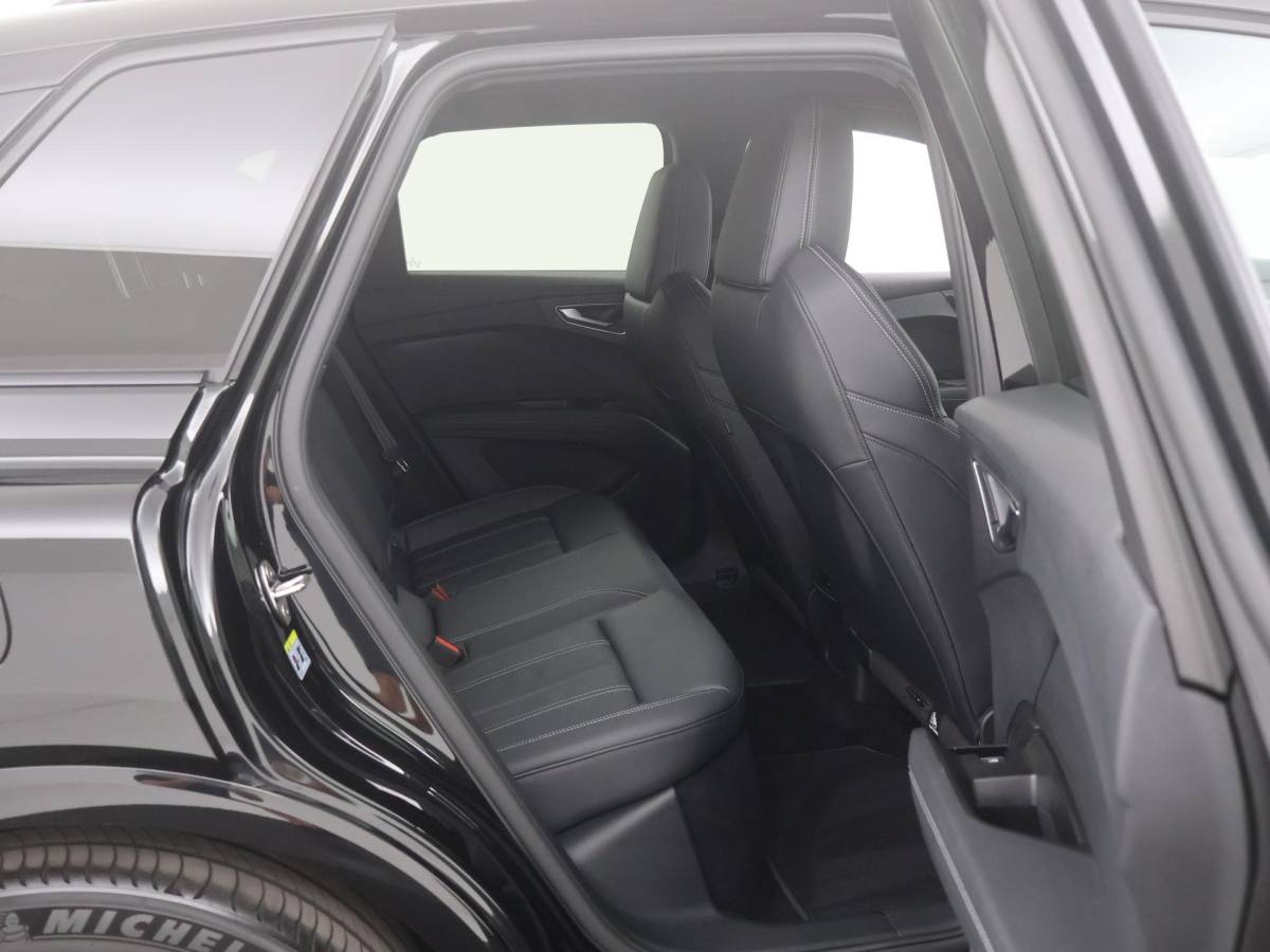 Audi Q4 e-tron Audi Q4 e-tron 35 Advanced edition 55 kWh 2X S-LINE|SOH91%|LEER|STOELVERW|20INCH|VIRTUAL|ELEK.ACHTERKLEP|ACC