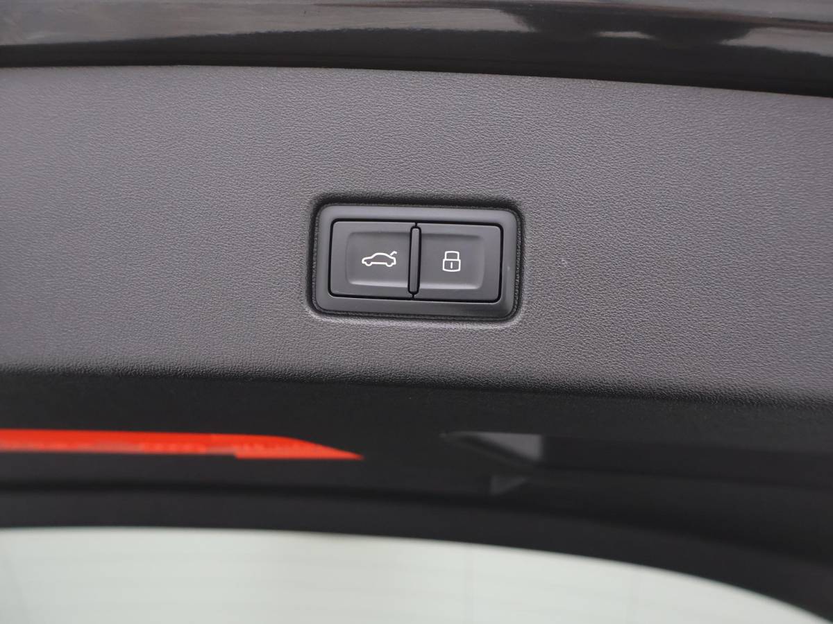 Audi Q4 e-tron Audi Q4 e-tron 35 Advanced edition 55 kWh 2X S-LINE|SOH91%|LEER|STOELVERW|20INCH|VIRTUAL|ELEK.ACHTERKLEP|ACC