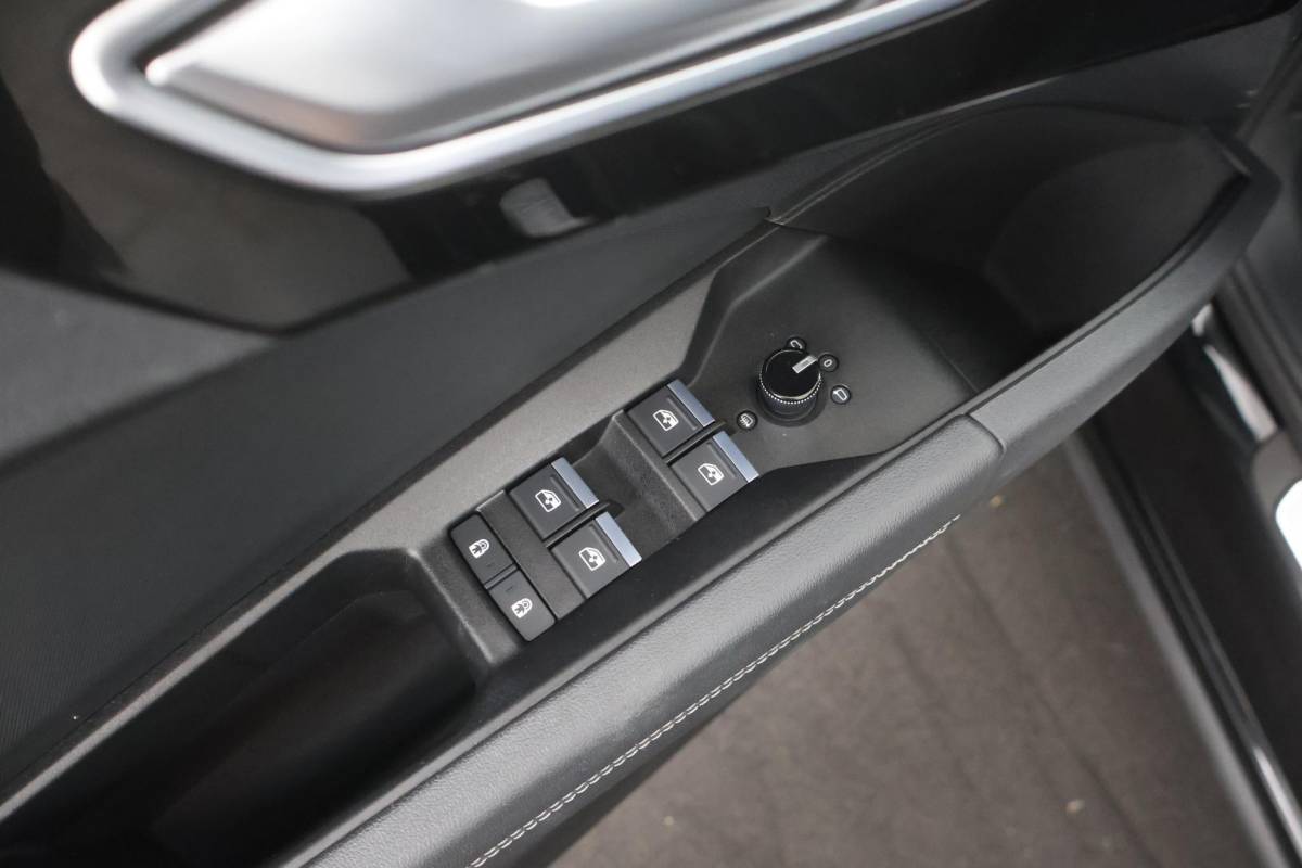 Audi Q4 e-tron Audi Q4 e-tron 35 Advanced edition 55 kWh 2X S-LINE|SOH91%|LEER|STOELVERW|20INCH|VIRTUAL|ELEK.ACHTERKLEP|ACC
