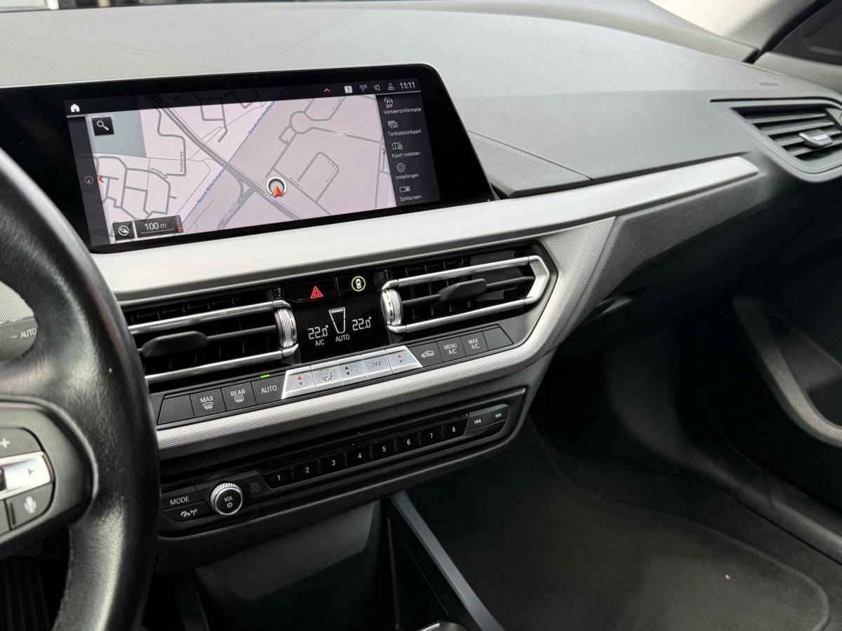 BMW 2 Serie BMW 2-serie Gran Coupé BWJ 2021 218i 136 PK Business Edition AUTOMAAT | PANODAK | CARPLAY+ANDROID  | NAVI | CLIMA | CRUISE | FULL LED | M-VELGEN | PDC | GETINT GLAS |