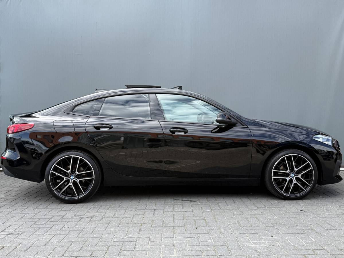 BMW 2 Serie BMW 2-serie Gran Coupé BWJ 2021 218i 136 PK Business Edition AUTOMAAT | PANODAK | CARPLAY+ANDROID  | NAVI | CLIMA | CRUISE | FULL LED | M-VELGEN | PDC | GETINT GLAS |