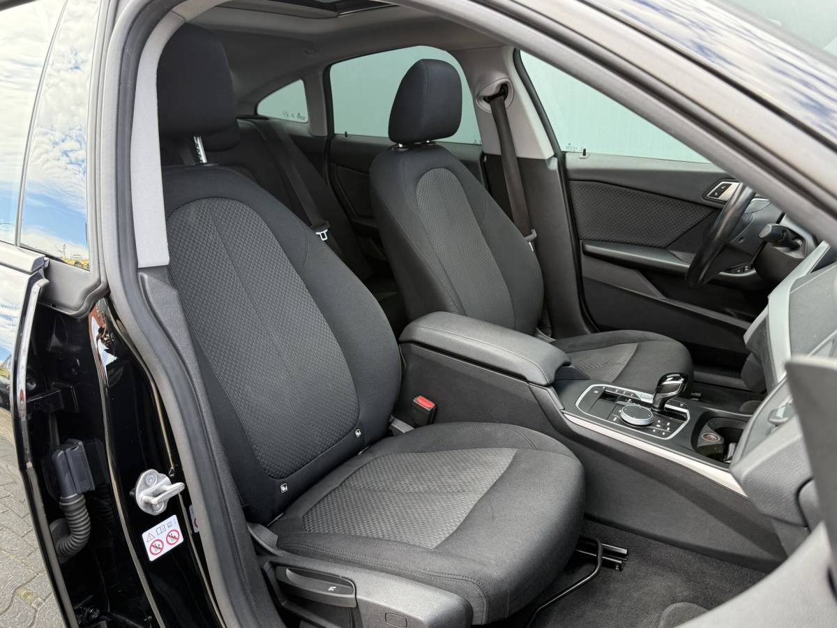 BMW 2 Serie BMW 2-serie Gran Coupé BWJ 2021 218i 136 PK Business Edition AUTOMAAT | PANODAK | CARPLAY+ANDROID  | NAVI | CLIMA | CRUISE | FULL LED | M-VELGEN | PDC | GETINT GLAS |