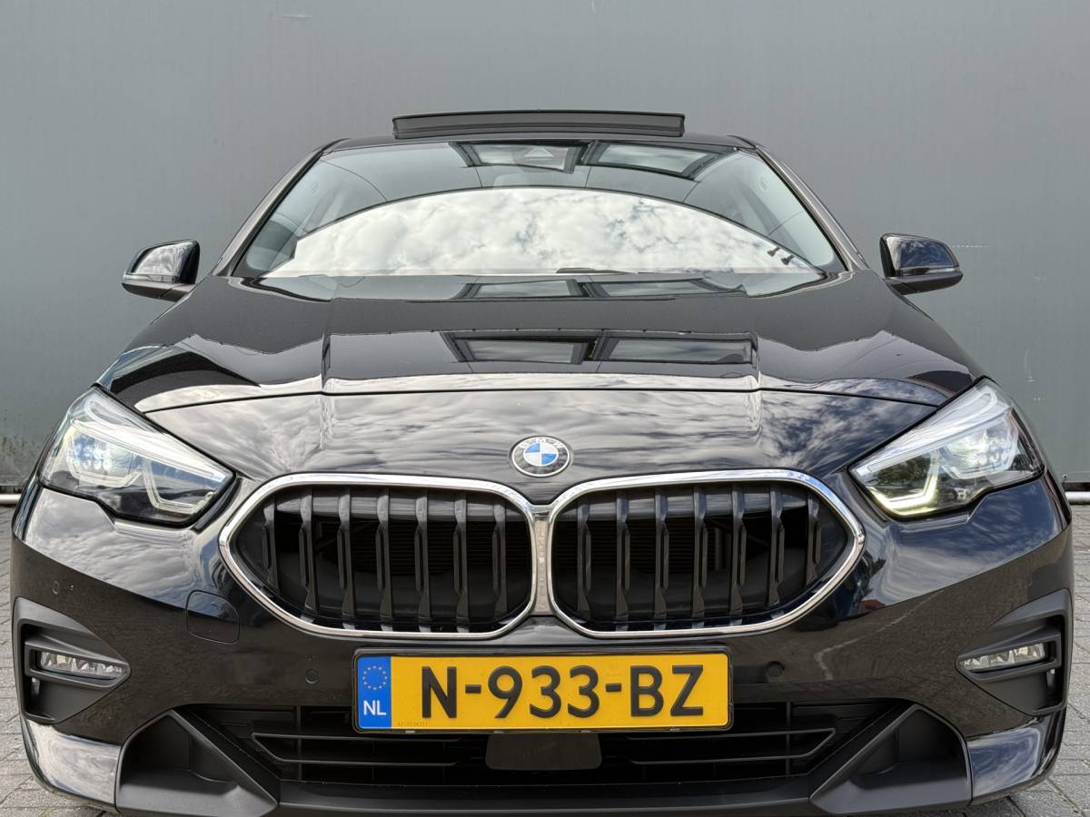 BMW 2 Serie BMW 2-serie Gran Coupé BWJ 2021 218i 136 PK Business Edition AUTOMAAT | PANODAK | CARPLAY+ANDROID  | NAVI | CLIMA | CRUISE | FULL LED | M-VELGEN | PDC | GETINT GLAS |
