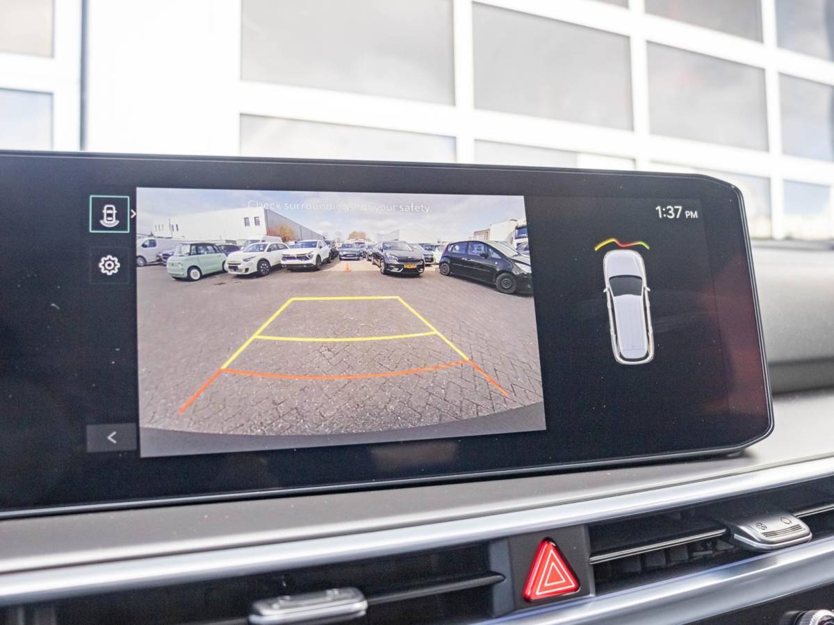 Kia Sorento Kia Sorento 1.6 T-GDi Plug-in Hybrid 4WD DynamicPlusLine 7p | Actieprijs* | Bose | Schuifkanteldak | ZOMERDEAL | Navi. | Clima. | Adapt. Cruise. | Dodehoekassistentie | Panodak | Stoel&Stuur Verwarming
