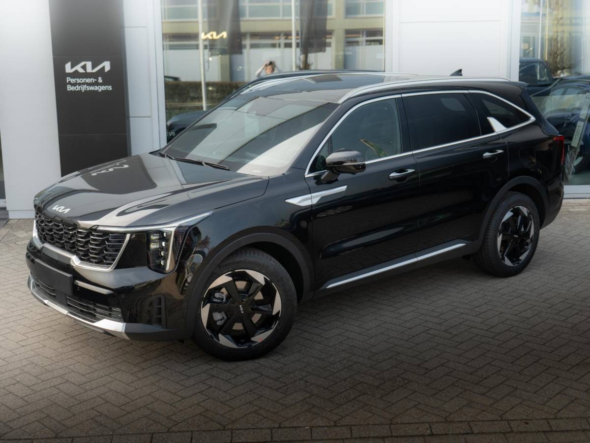 Kia Sorento Kia Sorento 1.6 T-GDi Plug-in Hybrid 4WD DynamicPlusLine 7p | Actieprijs* | Bose | Schuifkanteldak | ZOMERDEAL | Navi. | Clima. | Adapt. Cruise. | Dodehoekassistentie | Panodak | Stoel&Stuur Verwarming