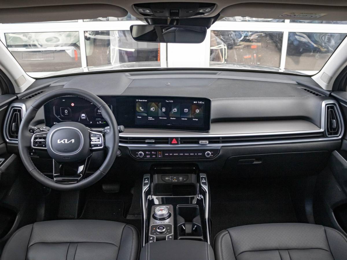 Kia Sorento Kia Sorento 1.6 T-GDi Plug-in Hybrid 4WD DynamicPlusLine 7p | Actieprijs* | Bose | Schuifkanteldak | ZOMERDEAL | Navi. | Clima. | Adapt. Cruise. | Dodehoekassistentie | Panodak | Stoel&Stuur Verwarming
