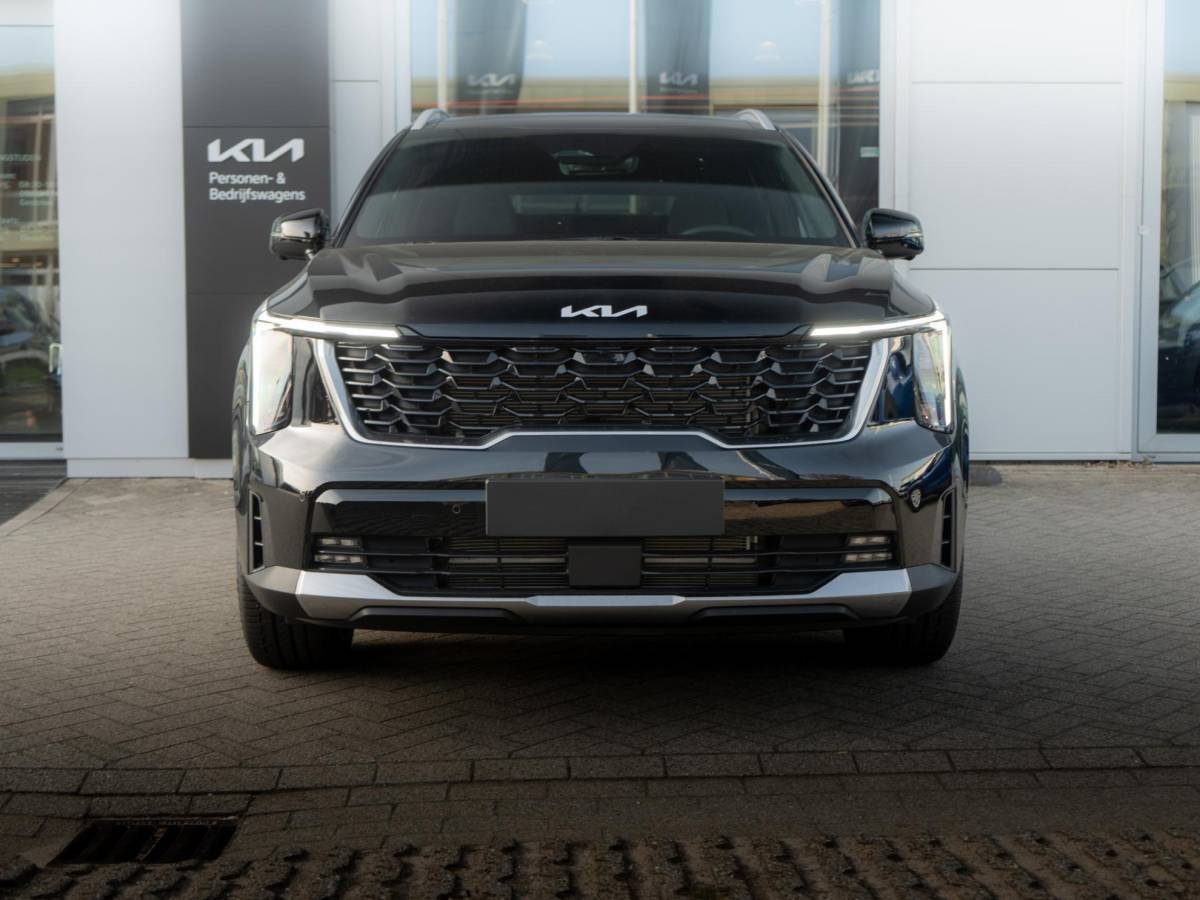 Kia Sorento Kia Sorento 1.6 T-GDi Plug-in Hybrid 4WD DynamicPlusLine 7p | Actieprijs* | Bose | Schuifkanteldak | ZOMERDEAL | Navi. | Clima. | Adapt. Cruise. | Dodehoekassistentie | Panodak | Stoel&Stuur Verwarming