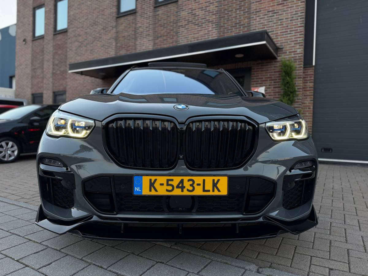 BMW X5 BMW X5 XDrive45e High Executive + M Performance Dravitgrau Laserlight Sky Lounge Panoramadak Body kit Bom Volle!!