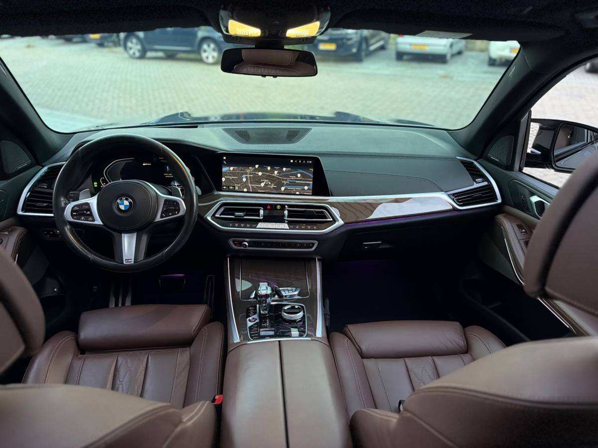 BMW X5 BMW X5 XDrive45e High Executive + M Performance Dravitgrau Laserlight Sky Lounge Panoramadak Body kit Bom Volle!!