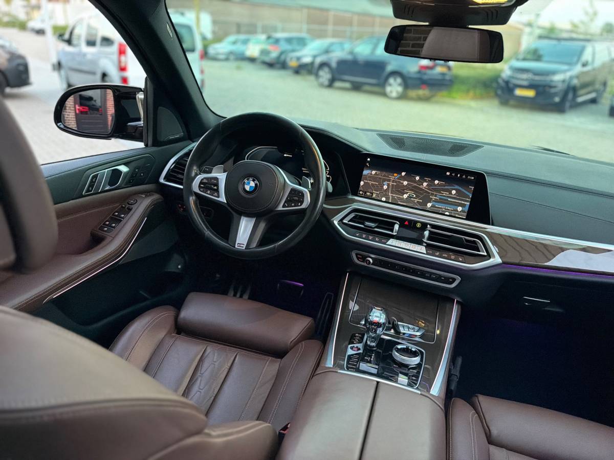 BMW X5 BMW X5 XDrive45e High Executive + M Performance Dravitgrau Laserlight Sky Lounge Panoramadak Body kit Bom Volle!!